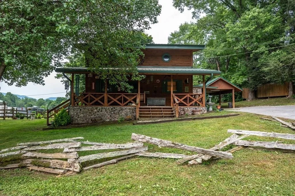 Photo of 7818 Berry Williams Road