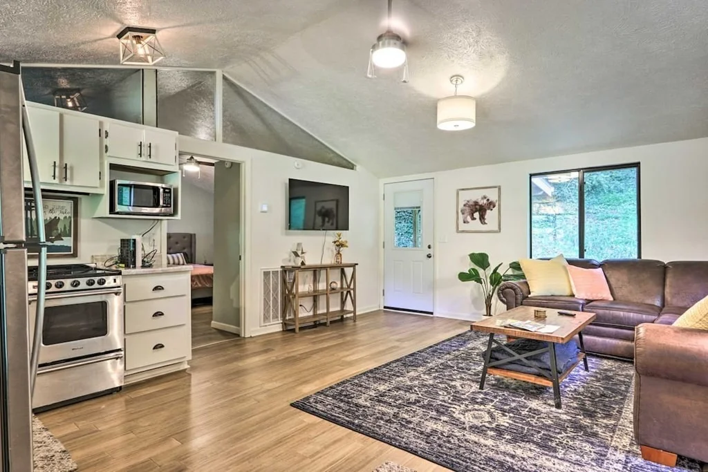 Photo of 2242 Ferguson Lane