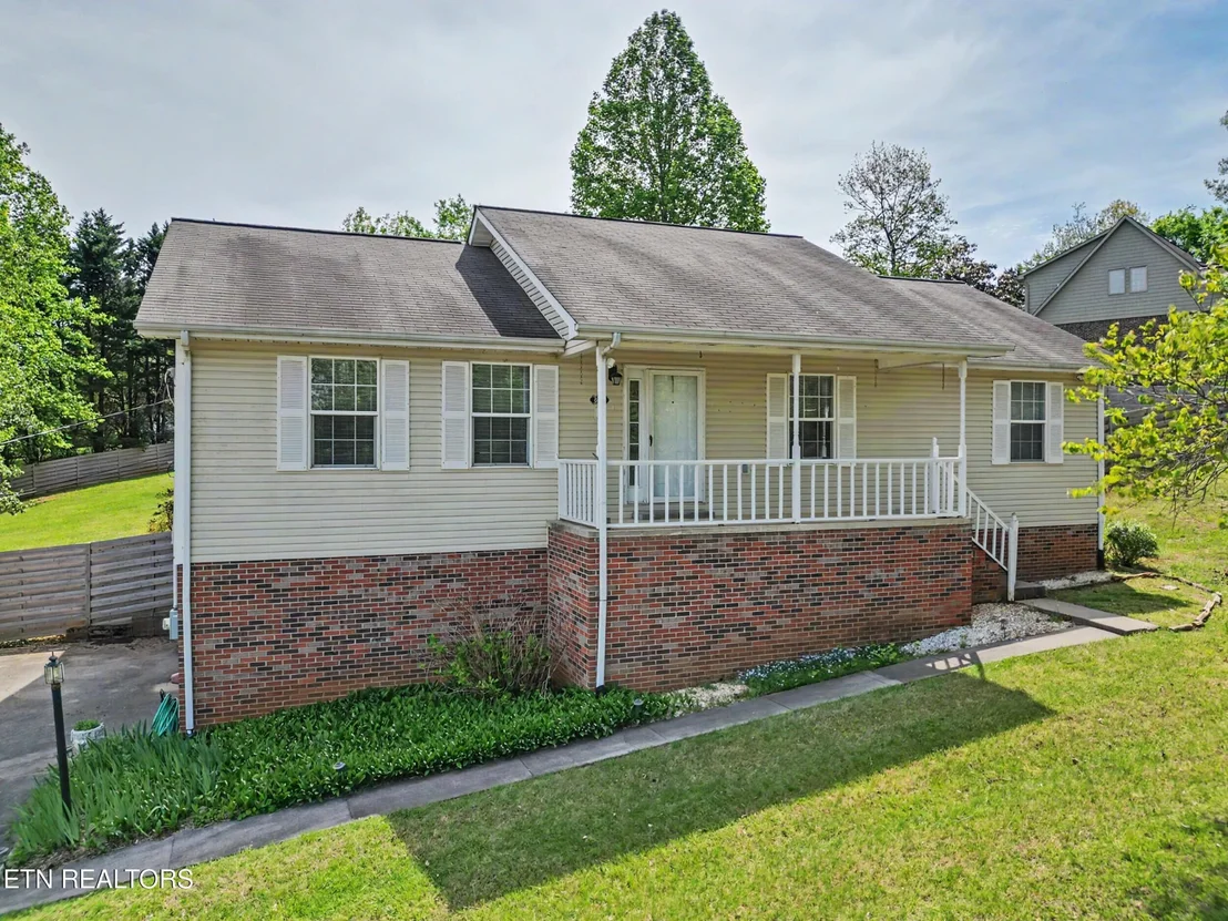 Photo of 862 Hinkle Estates Drive
