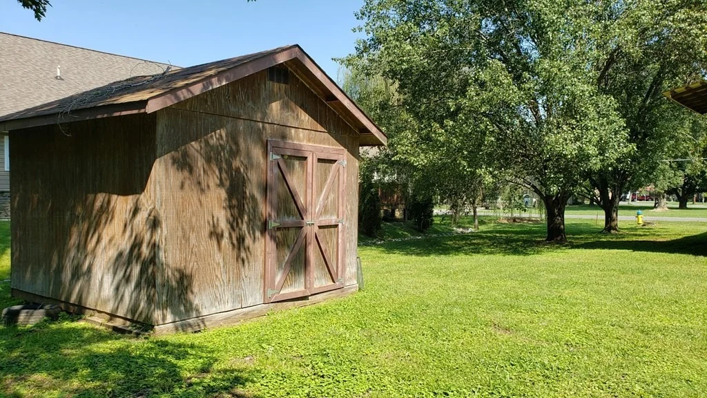Photo of 303 Meadowbrook Drive