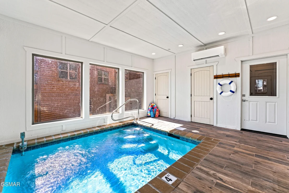 Photo of 2848 Sequoia Road