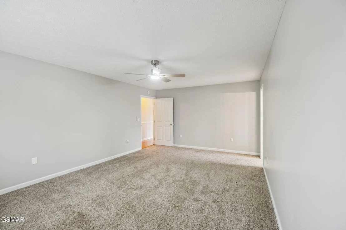 Photo of 734 Southview Circle