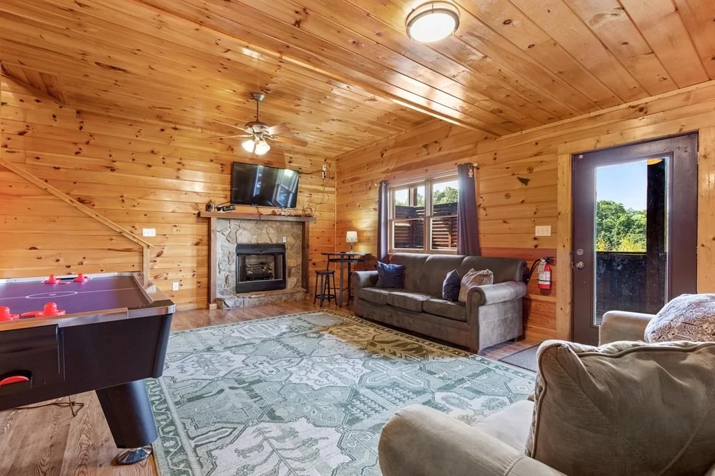 Photo of 1635 Little Cabin Loop