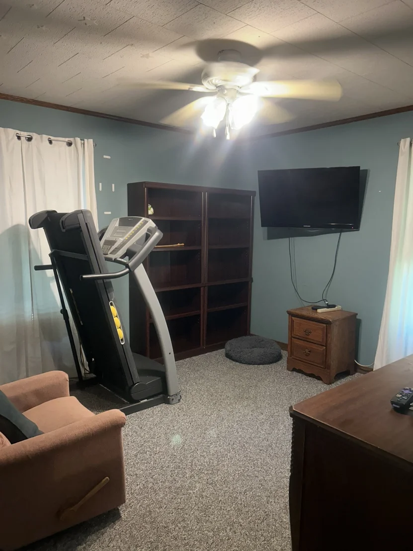 Photo of 108 Hazelnut Ave