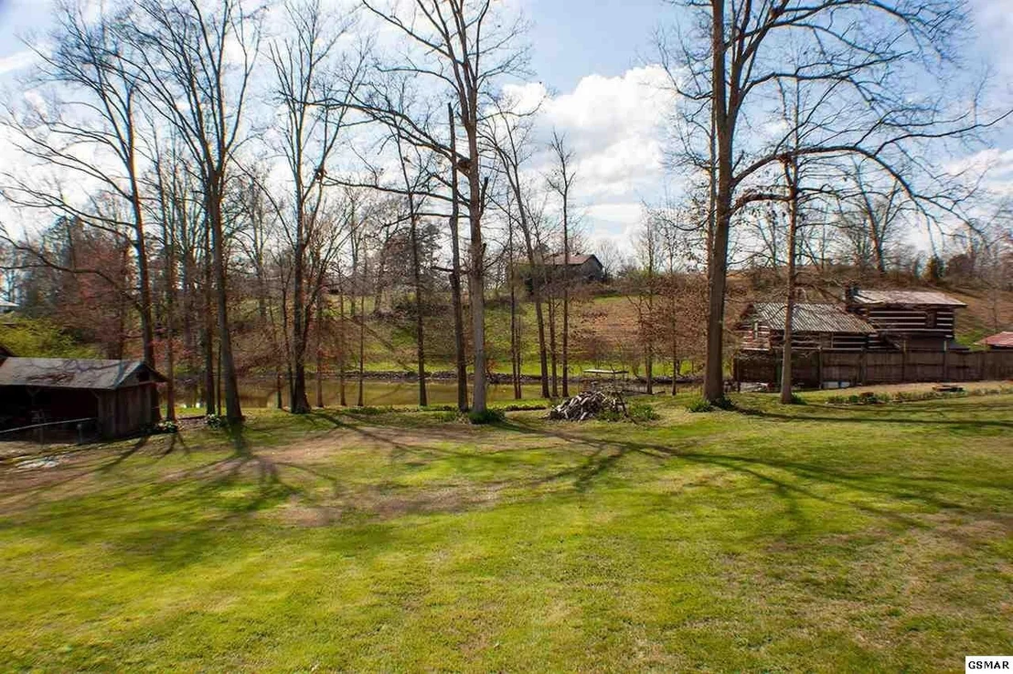 Photo of 1021 NEASE Drive
