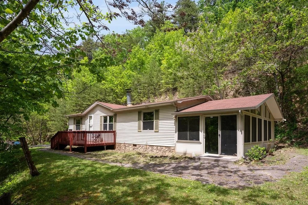 Photo of 1046 Bryan View Road