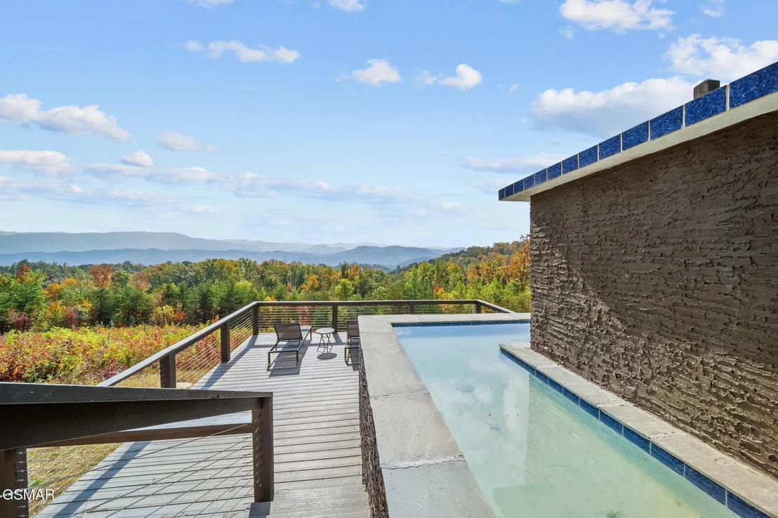 Photo of 3047 Mountaineer Trail