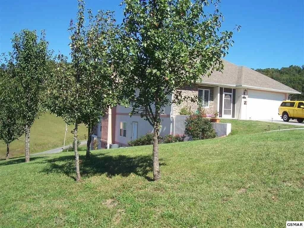 Photo of 421 Deane Hill Drive