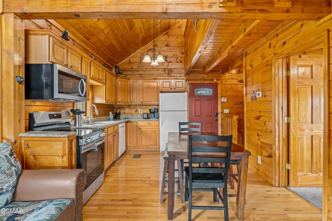 Photo of 513 Hideaway Ridge Circle