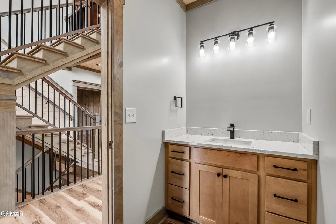 Photo of 745 Pinecrest Drive