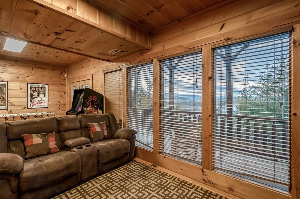 Photo of 943 Falcon View Way