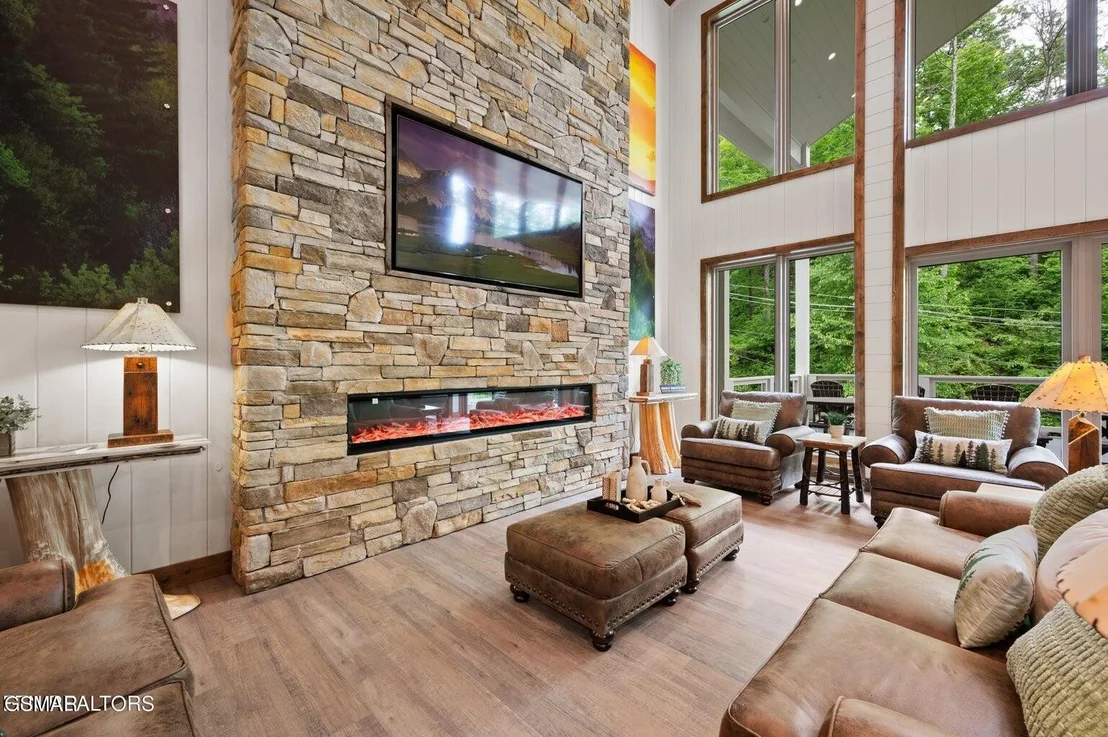 Photo of 281 Loop Road