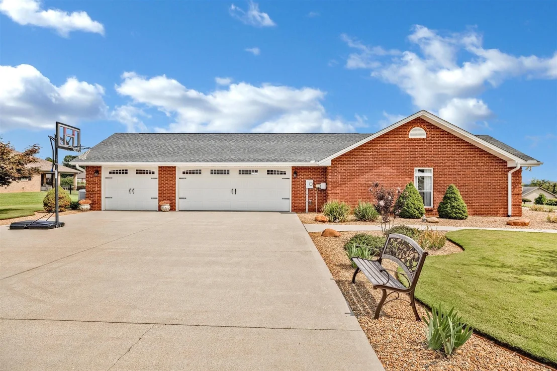 Photo of 1037 Southwind Circle