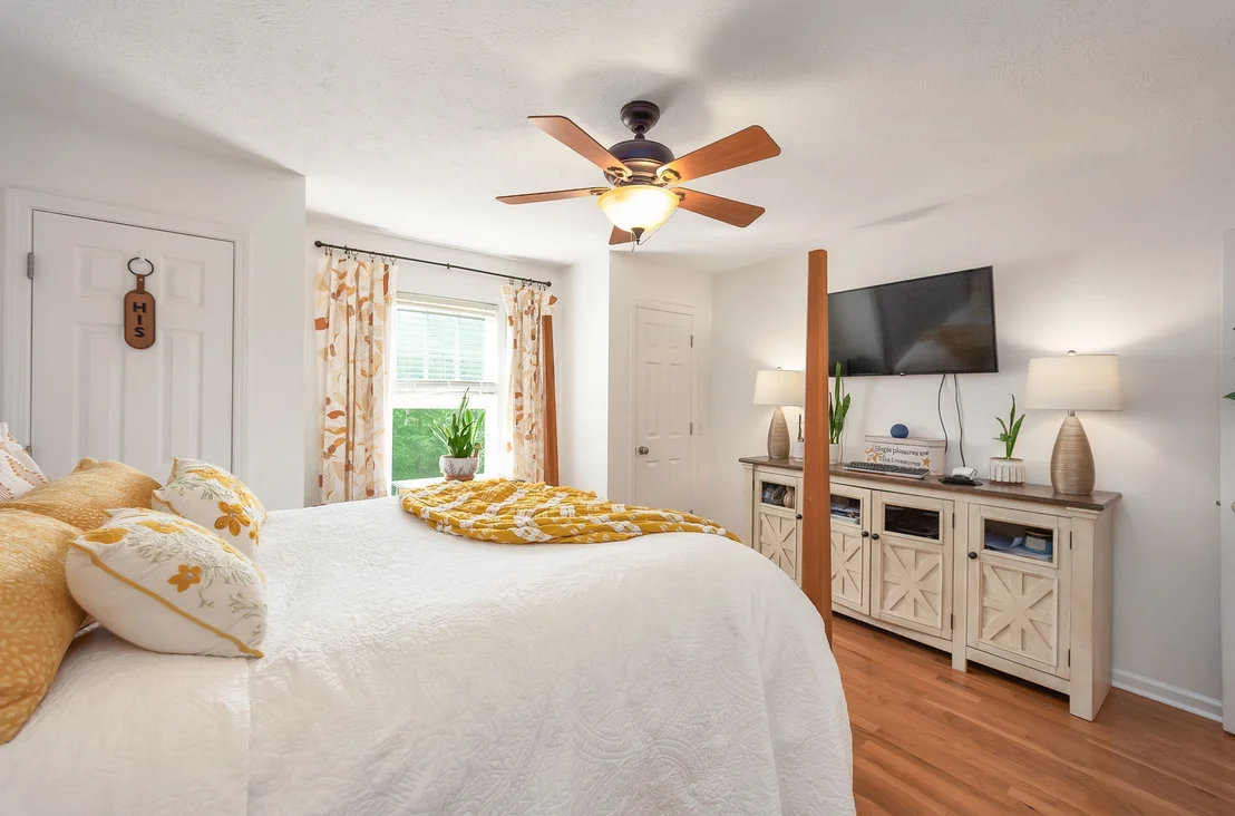 Photo of 455 Madison Cir