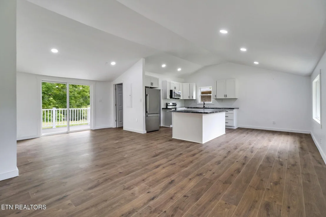 Photo of 1095 Franklin Rd