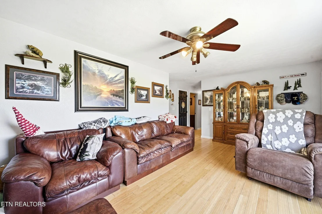 Photo of 124 Walnut Drive