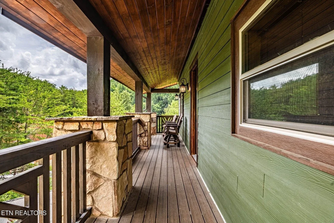 Photo of 615 Rainbow Rd