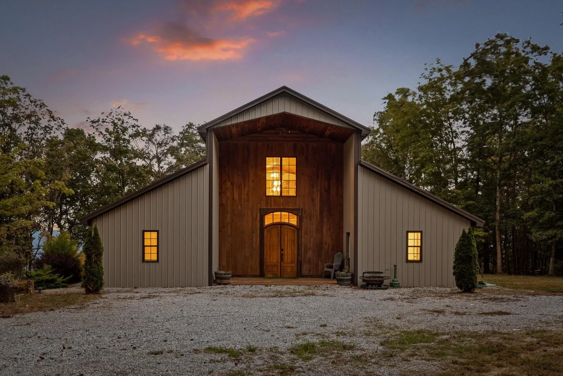 Photo of 400 Maple Trail