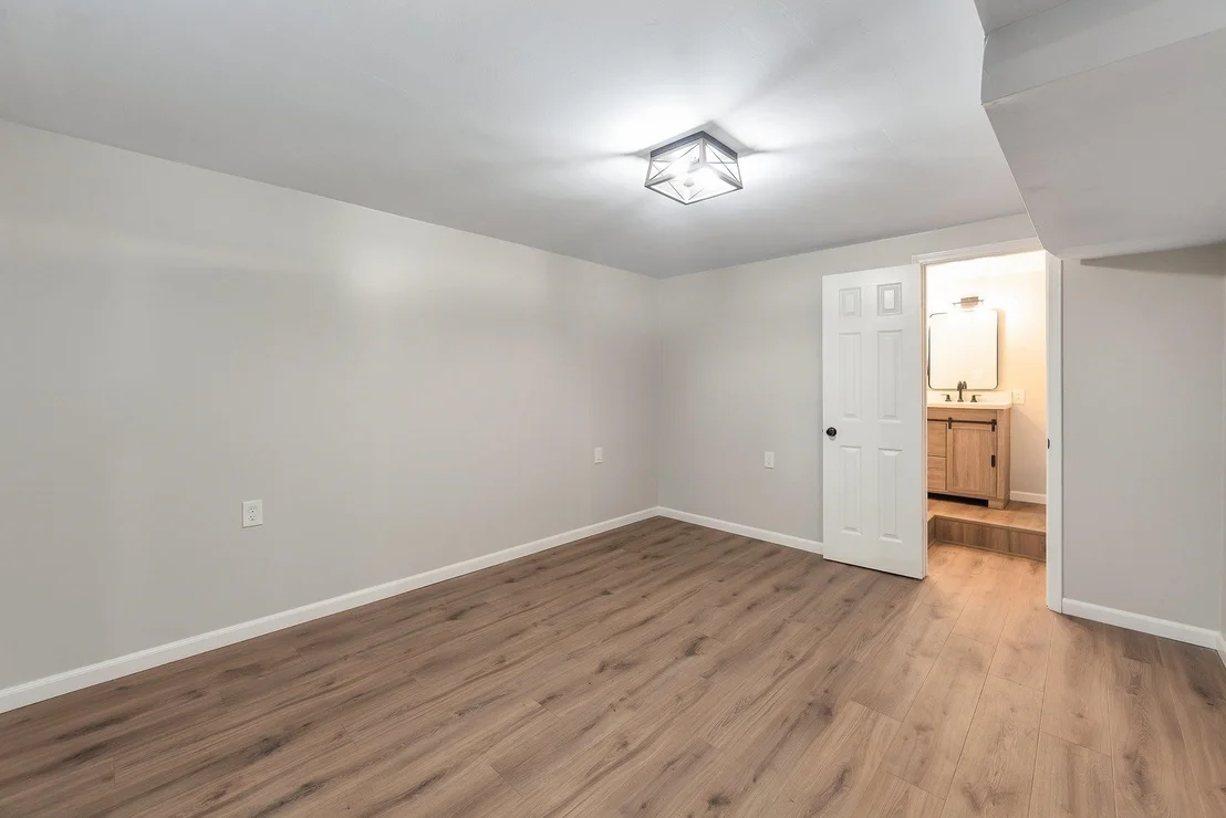 Photo of 200 HILLCREST DR