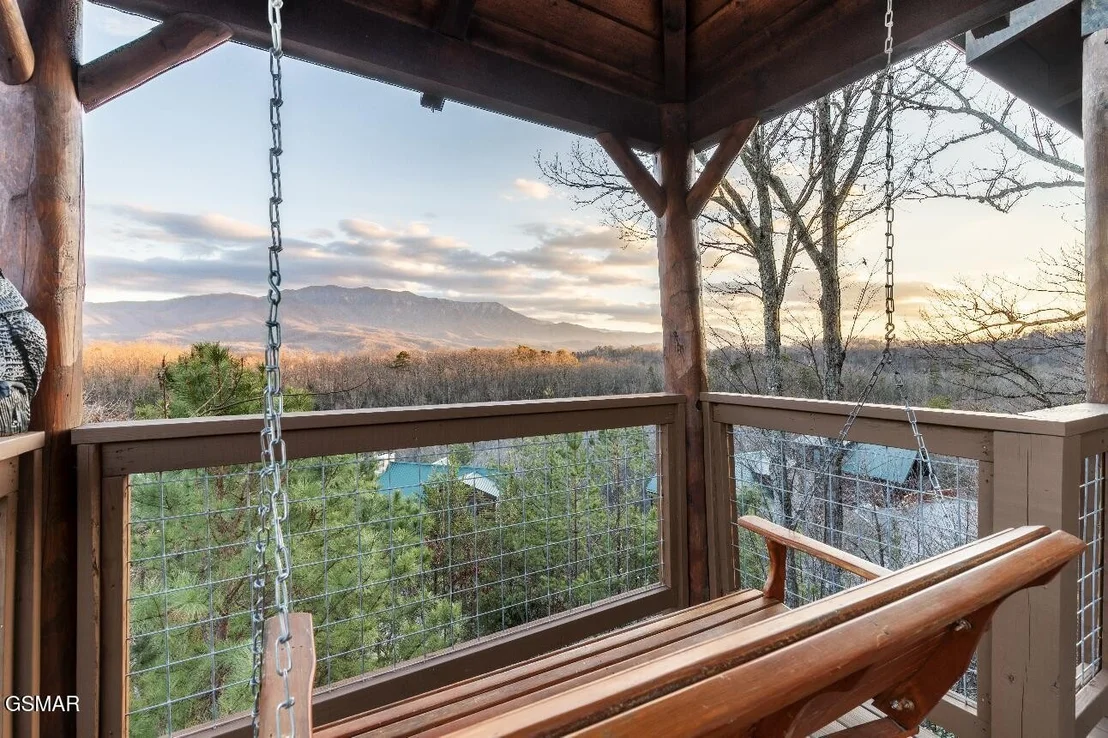 Photo of 2124 E View Drive