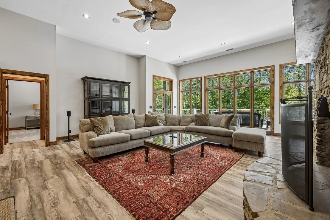 Photo of 2304 Backbone Rd