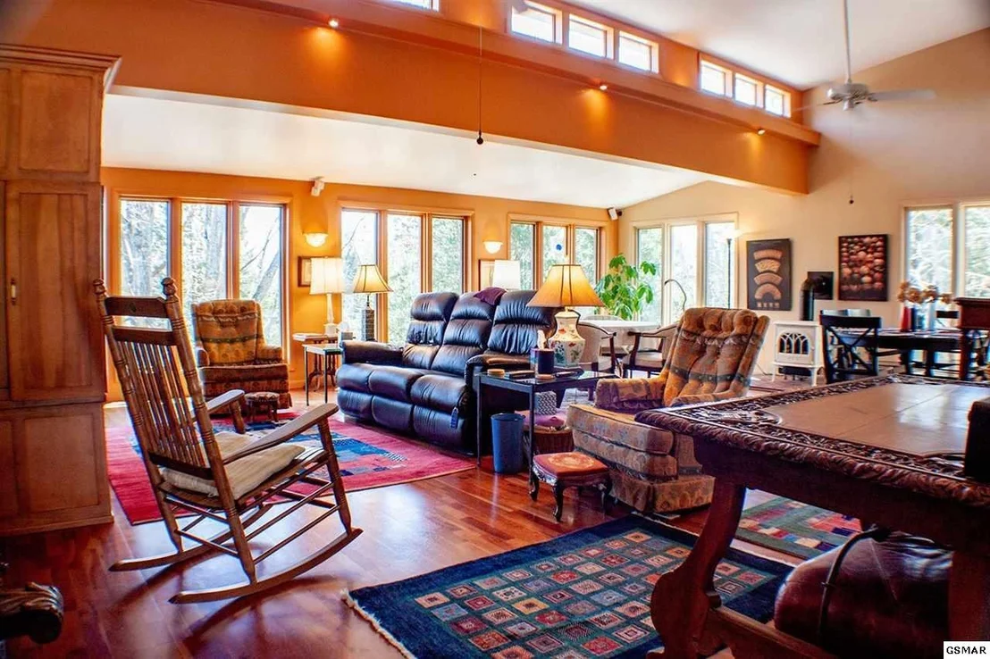 Photo of 1870 RIDGECREST Drive