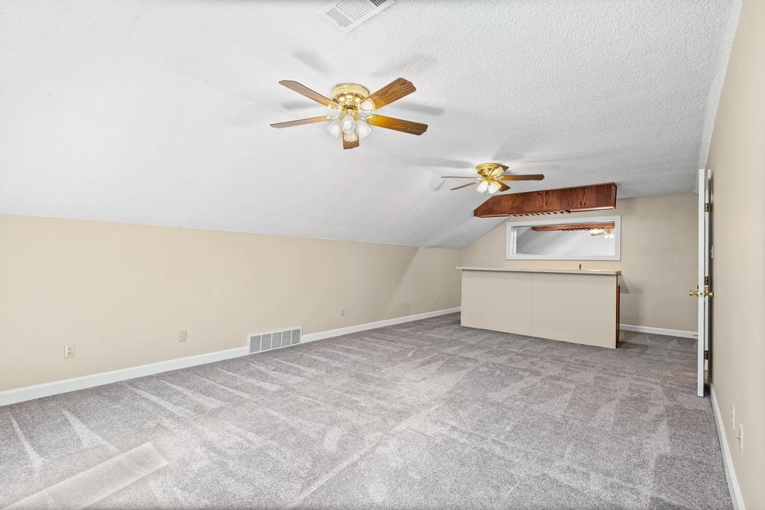 Photo of 371 BRIERHEDGE RD