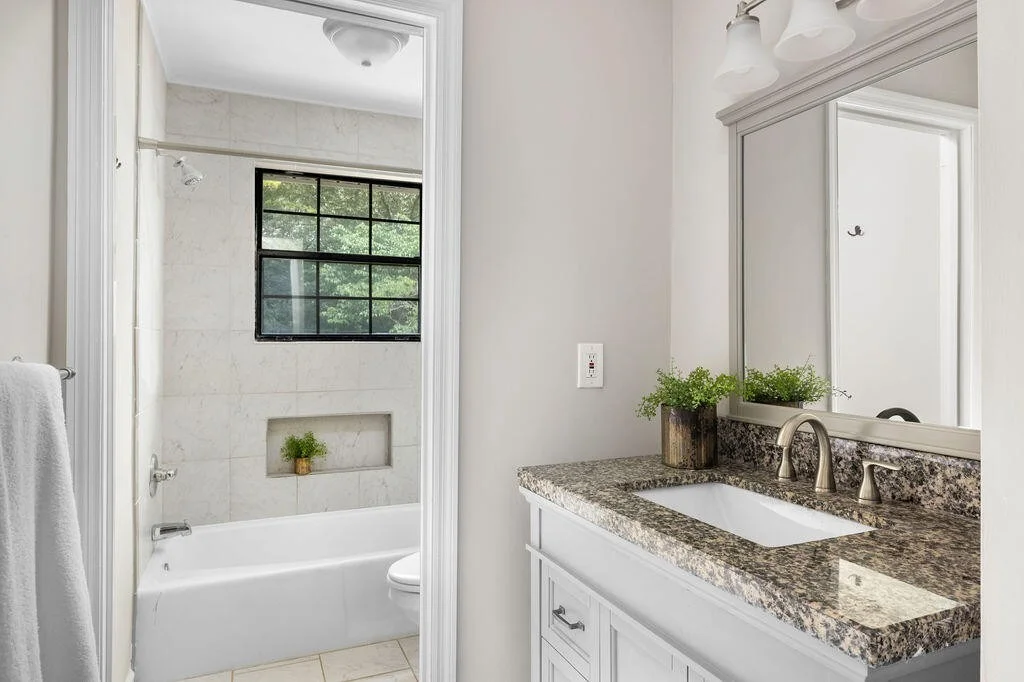 Photo of 8692 Arbutus Drive