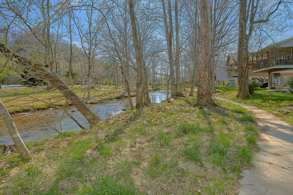 Photo of 2048 Slippery Rock Circle