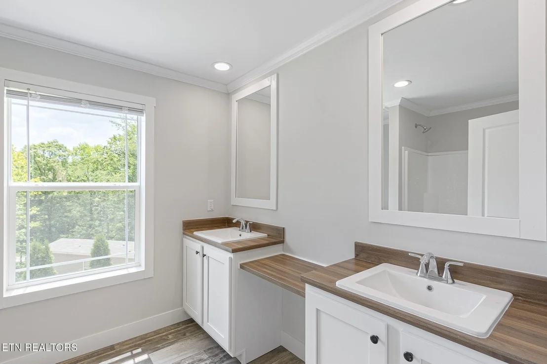 Photo of 1530 Alpine Drive