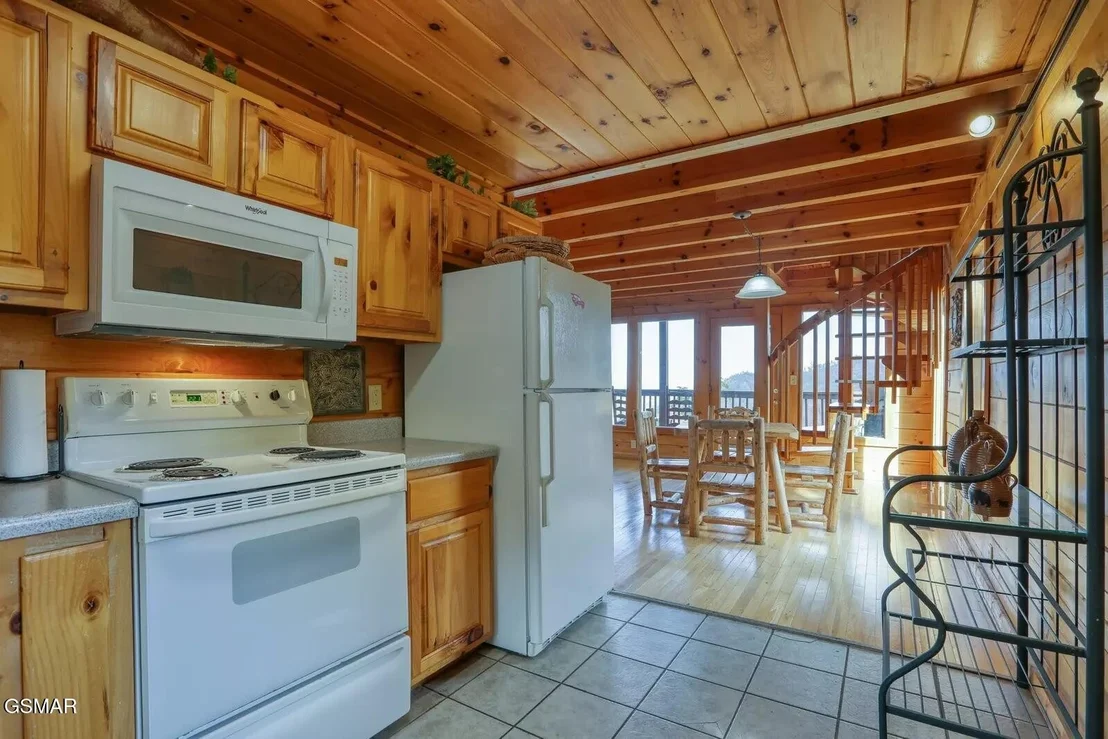 Photo of 2131 Windy Lane