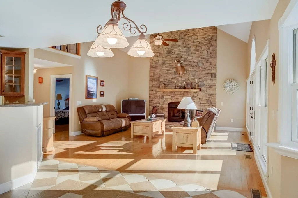 Photo of 1310 Laura Lane
