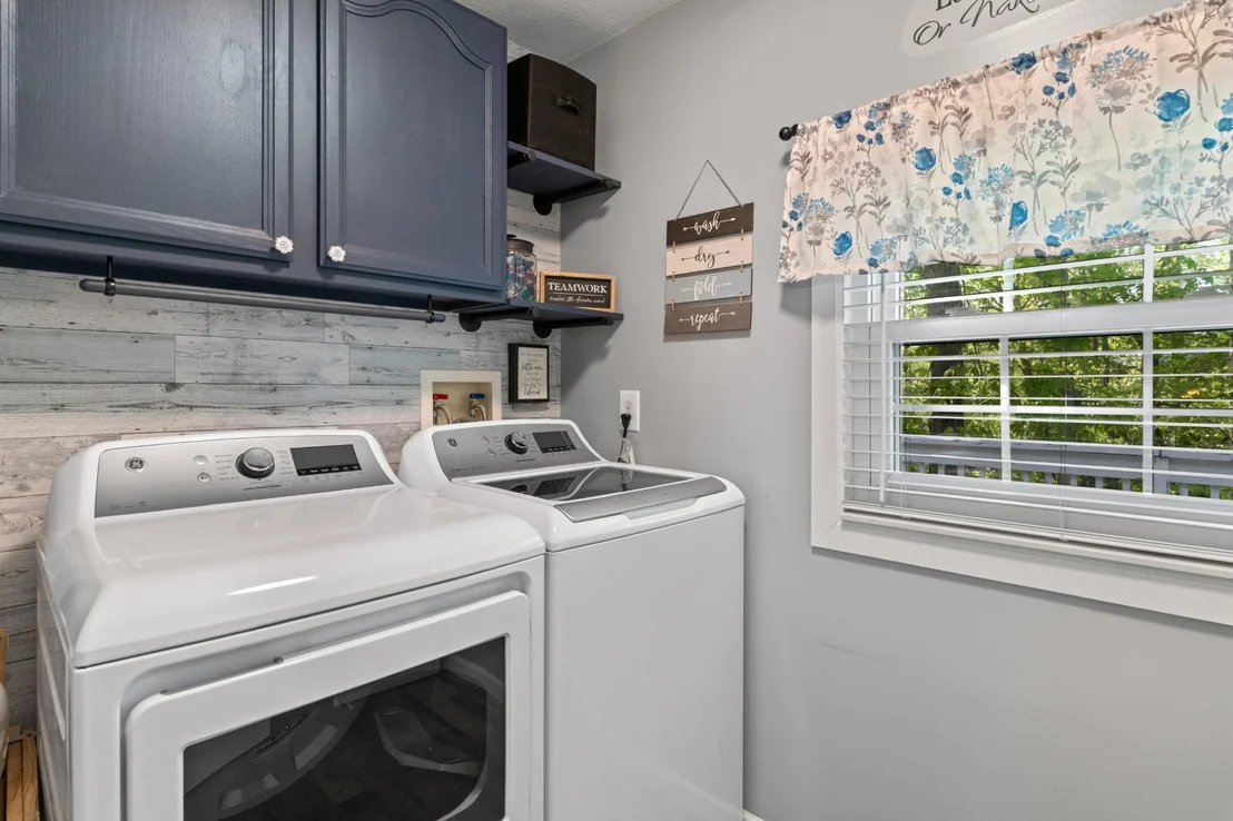 Photo of 1277 Winding Drive