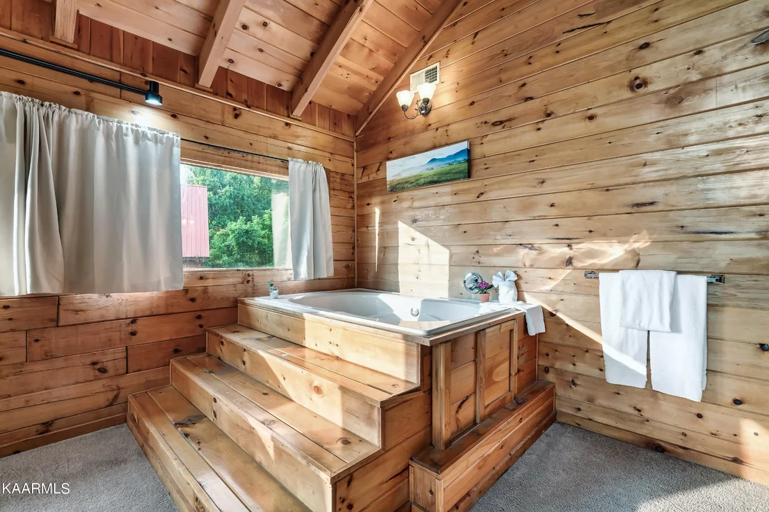 Photo of 529 Hideaway Ridge Circle