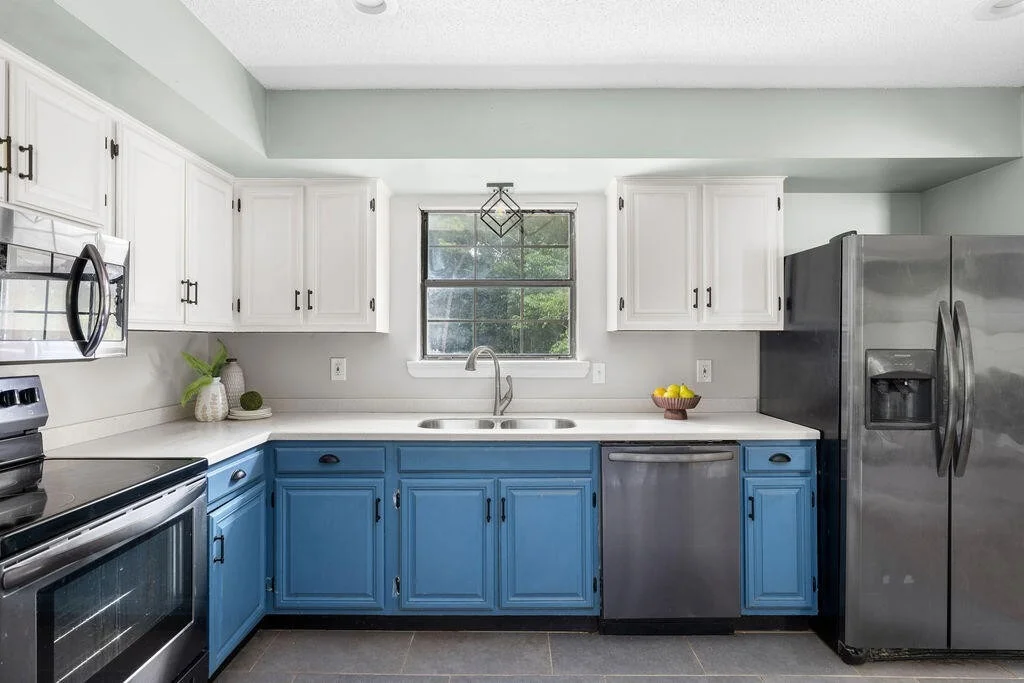 Photo of 8692 Arbutus Drive