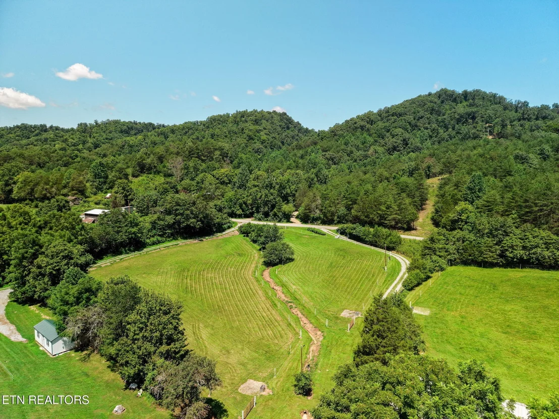 Photo of 3000 Upper Caney Valley Rd