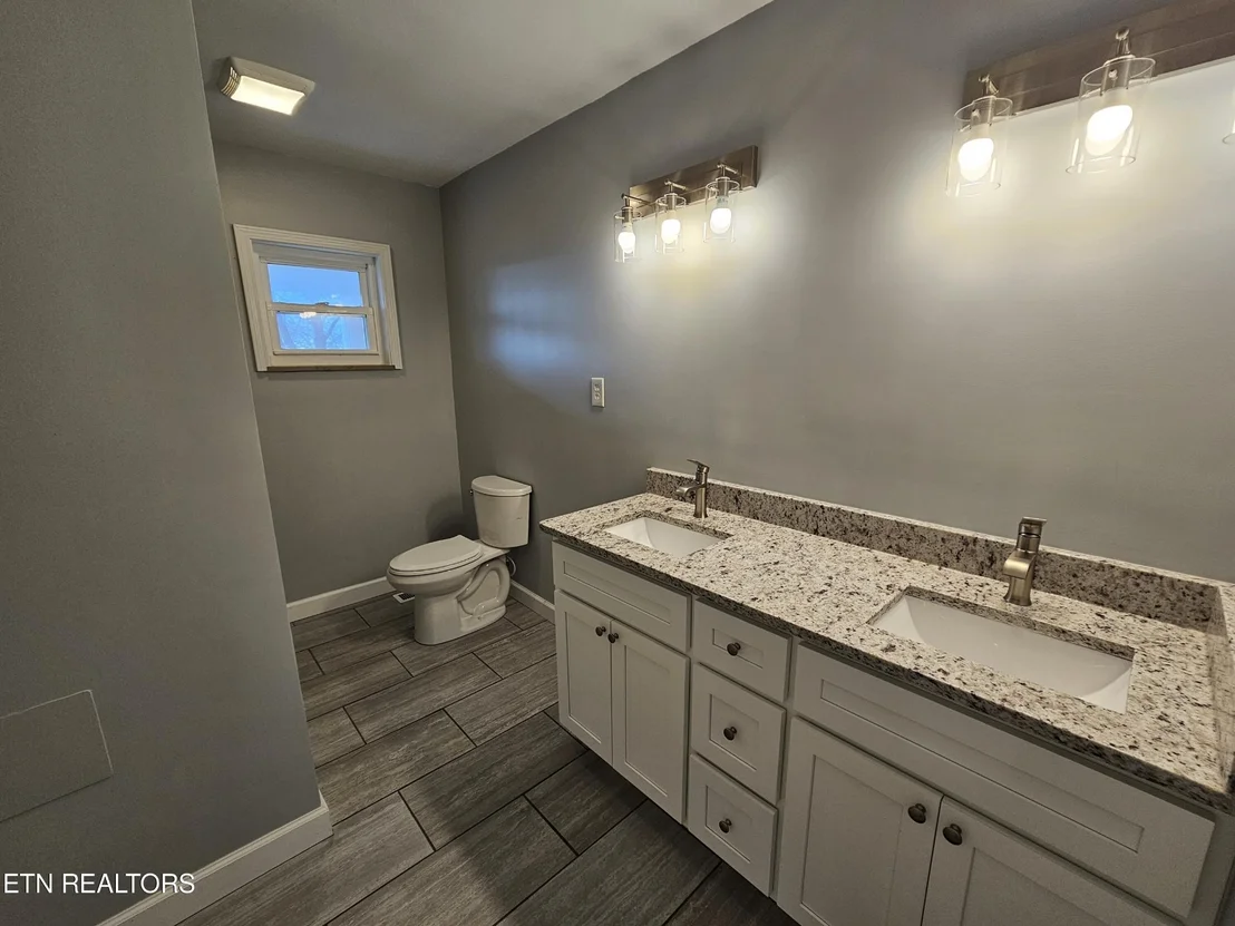 Photo of 327 Longview Drive