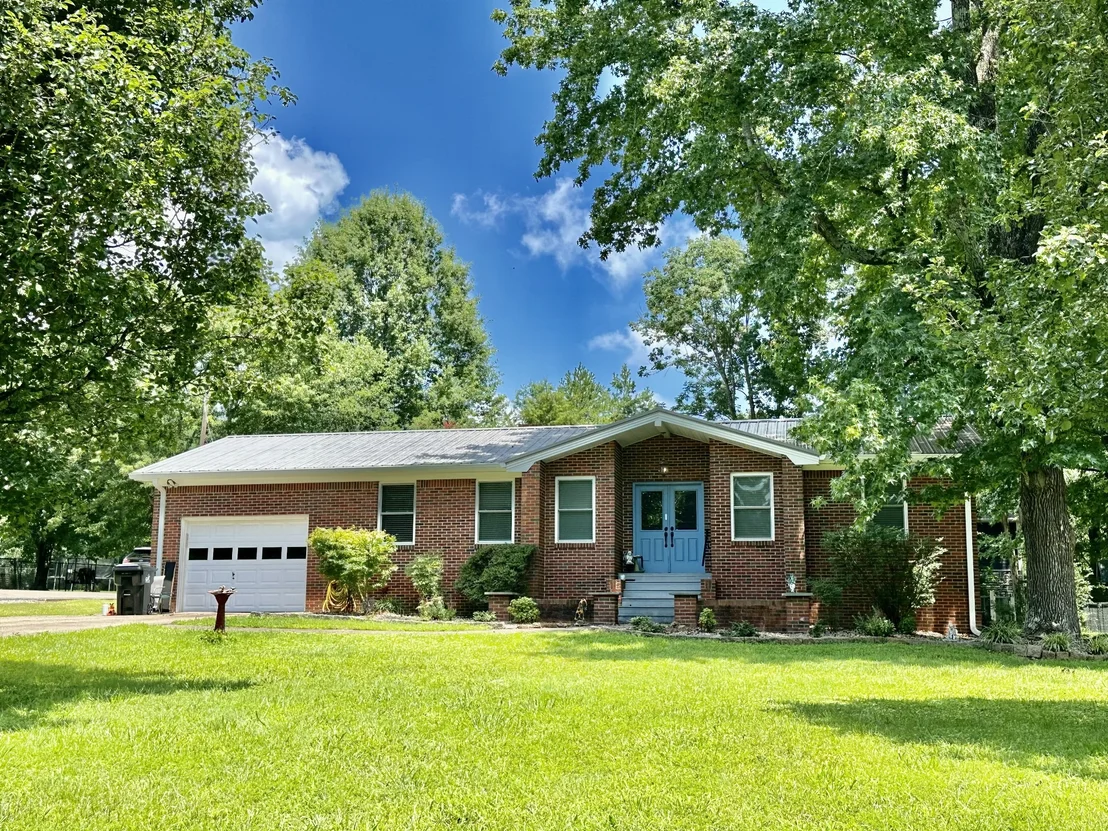 Photo of 52 Nottingham Ln