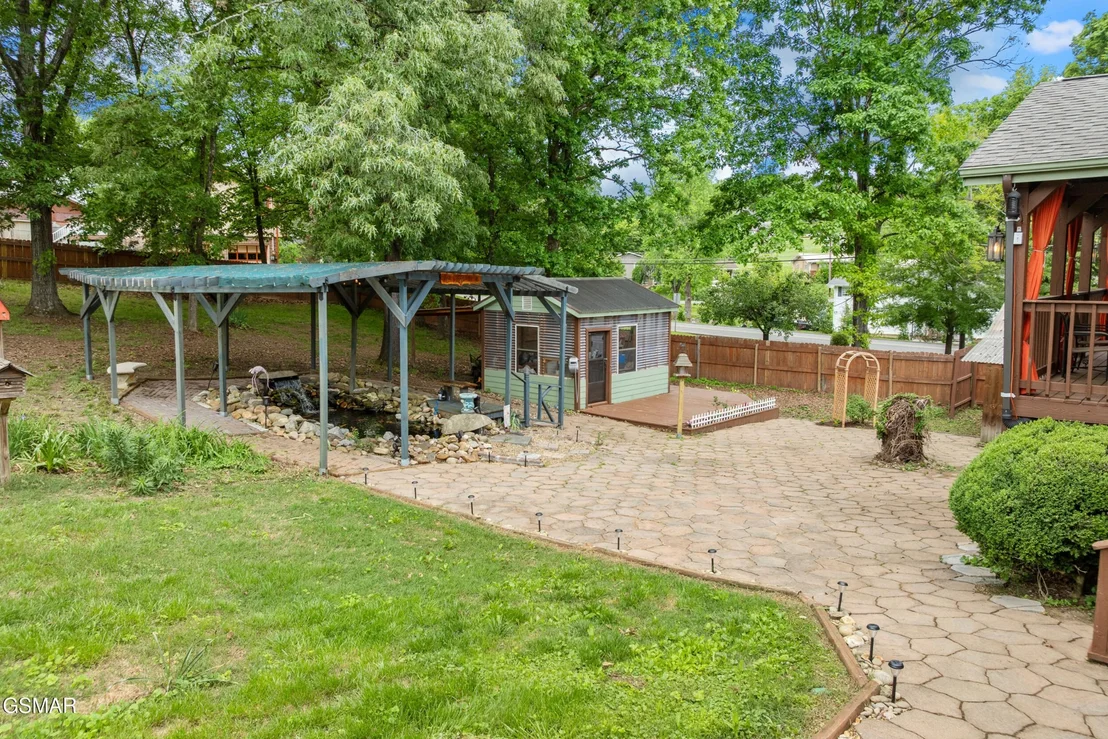 Photo of 310 Hollywood Circle
