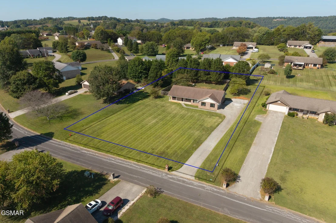 Photo of 2115 Bradley Lane