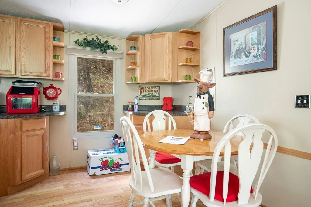 Photo of 1046 Bryan View Road