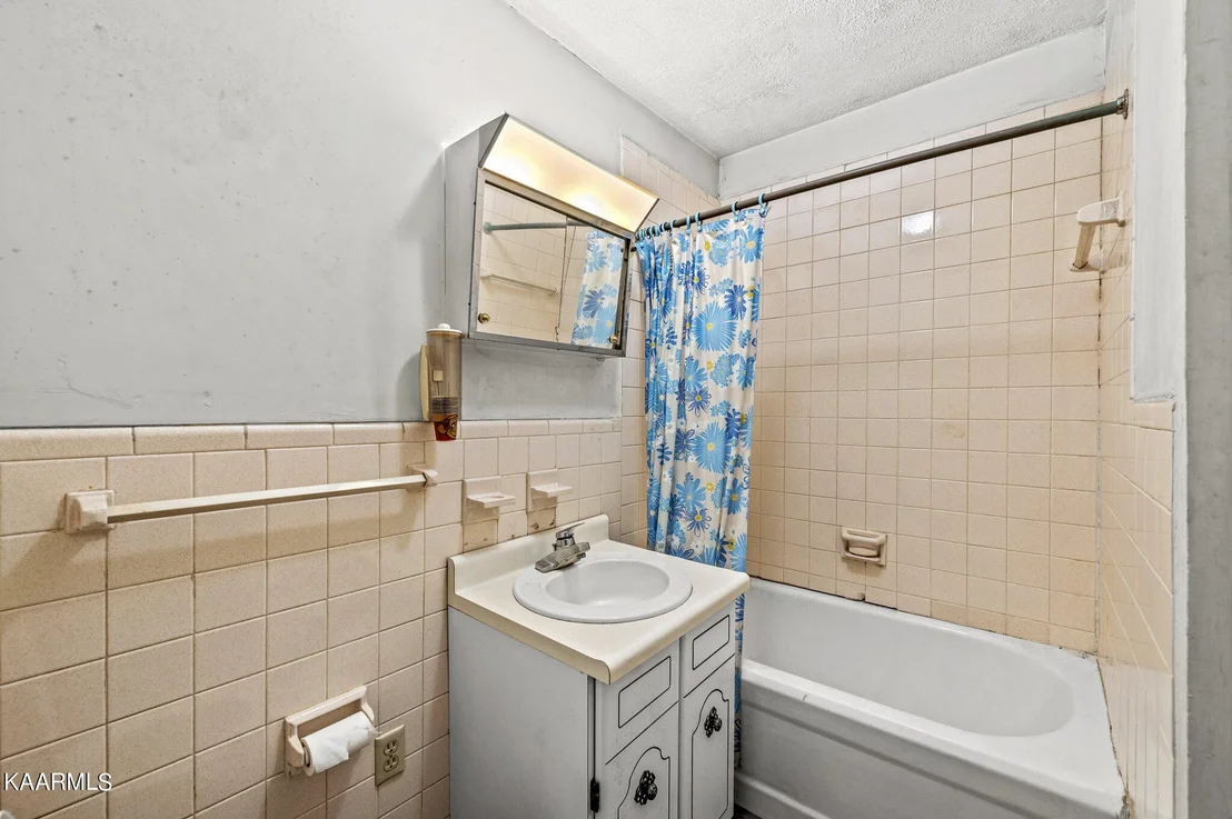 Photo of 2787 Easy St. St