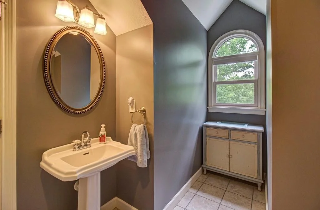 Photo of 987 Willard Way