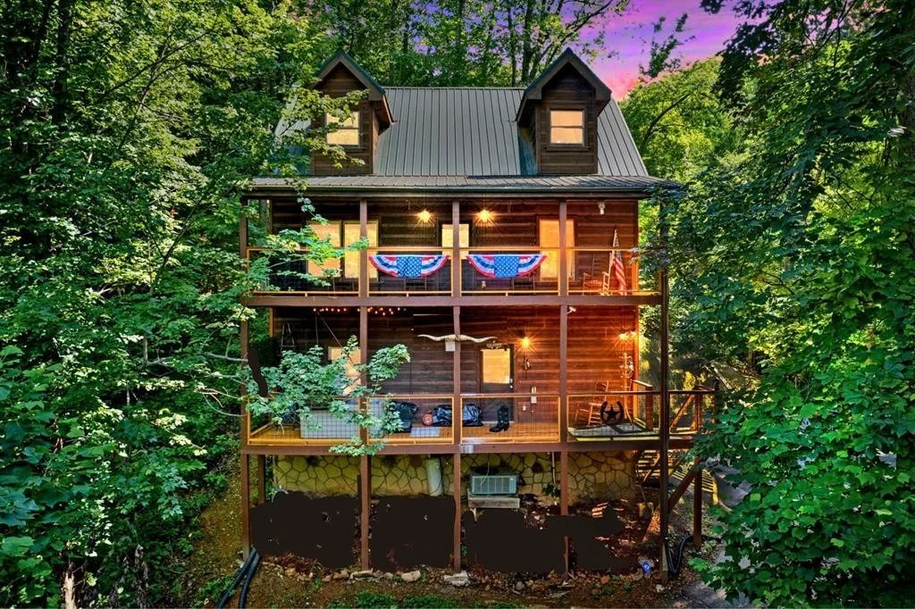 Photo of 1926 ORCHARD Drive