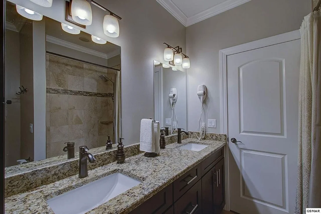 Photo of 712 Pleasant Valley Drive