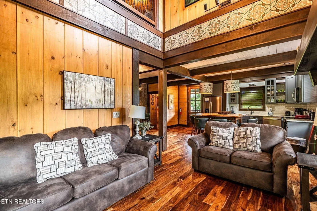 Photo of 615 Rainbow Rd