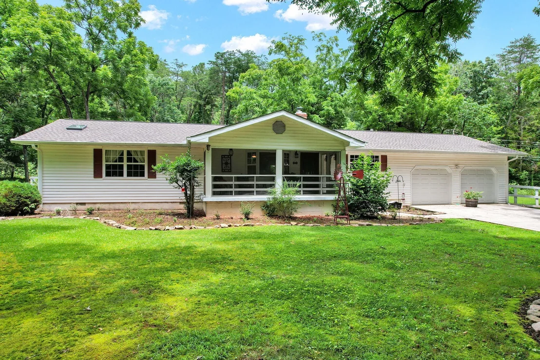 Photo of 718 Dewind Drive