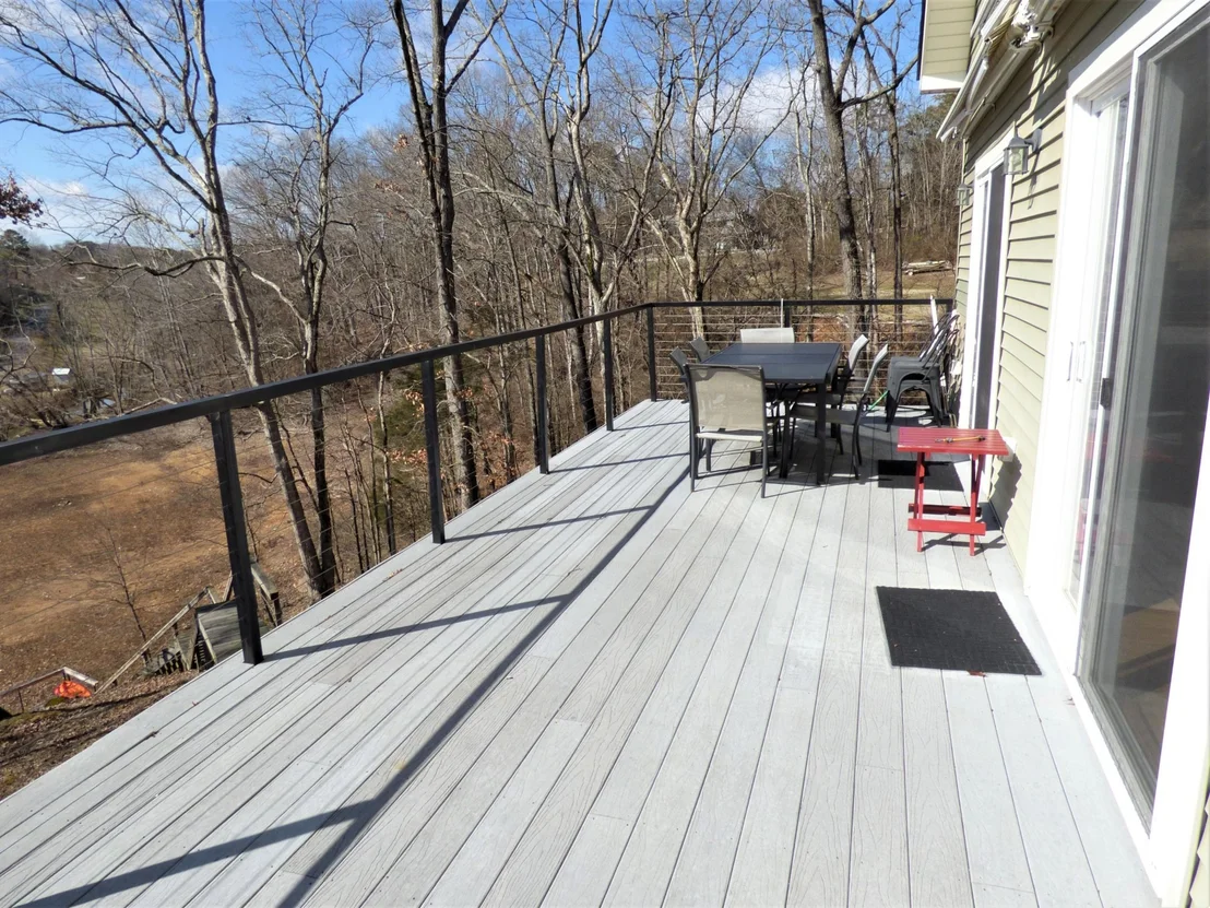 Photo of 860 Plainview Drive