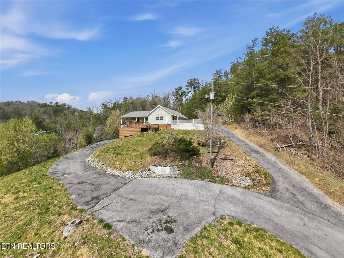 Photo of 1502 Valley Cove Way