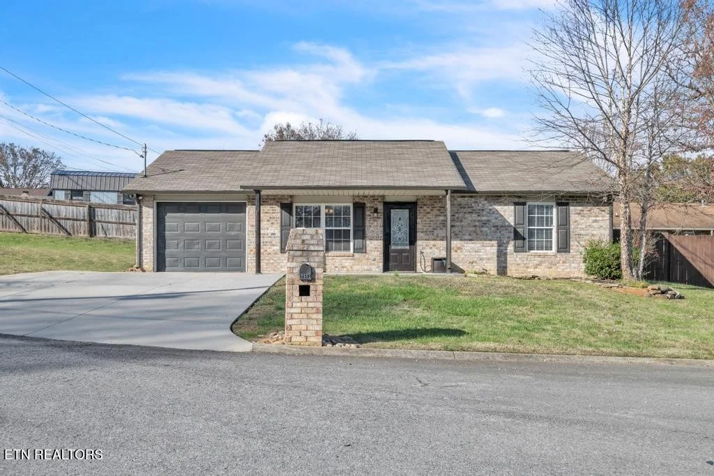 Photo of 7512 Bathsheba Lane